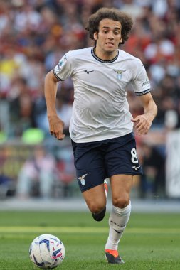 Roma, İtalya 06.04.2024: İtalyan Serisi A TIM 2023-2024 futbol karşılaşması sırasında Lazio 'dan Matteo Guendouzi Roma' daki Olimpiyat Stadyumu 'nda AS ROMA SS LAZIO' ya karşı.