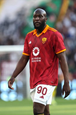 Roma, İtalya 06.04.2024: Roma 'dan Romelu Lukaku İtalyan Serisi A TIM 2023-2024 futbol karşılaşmasında AS ROMA, Roma' daki Olimpiyat Stadyumunda SS LAZIO 'ya karşı.