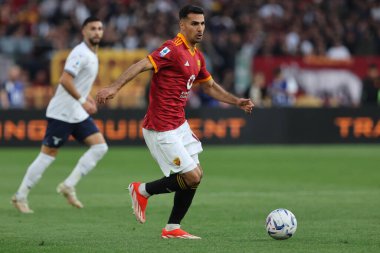 Roma, İtalya 06.04.2024: İtalyan Serisi A TIM 2023-2024 futbol karşılaşması sırasında Zeki Çelik Roma 'daki Olimpiyat Stadyumu' nda AS ROMA SS LAZIO 'ya karşı.