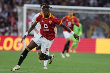 Roma, İtalya 06.04.2024: İtalyan Serisi A TIM 2023-2024 futbol karşılaşmasında Tammy Abraham Roma Olimpiyat Stadyumu 'nda SS LAZIO' ya karşı.
