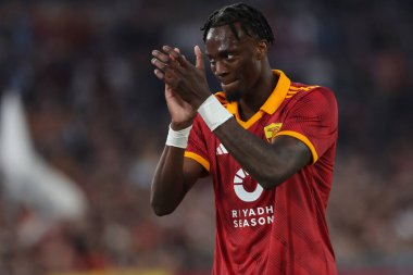 Roma, İtalya 06.04.2024: İtalyan Serisi A TIM 2023-2024 futbol karşılaşmasında Tammy Abraham Roma Olimpiyat Stadyumu 'nda SS LAZIO' ya karşı.