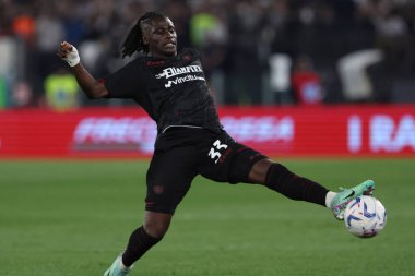 Roma, İtalya 12.04.2024: İtalya Serisi A TIM 2023-2024 futbol müsabakası sırasında Salernitana Tchaouna, Roma Olimpiyat Stadyumu 'nda SS LAZIO vs SALERNITANA CALCIO.