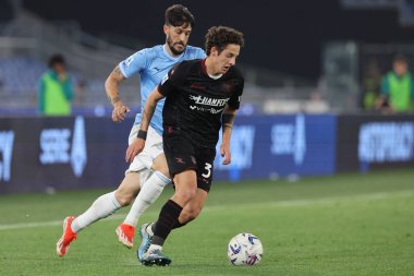 Roma, İtalya 12.04.2024: Salernitana 'lı Bradaric, İtalyan Serie A TIM 2023-2024 futbol müsabakası sırasında Lazio' lu Luis Alberto Roma 'daki Olimpiyat Stadyumu' nda SS LAZIO - S SALERNITANA CALCIO.