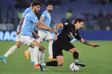 Roma, İtalya 12.04.2024: Salernitana 'lı Bradaric, İtalyan Serie A TIM 2023-2024 futbol müsabakası sırasında Lazio' lu Luis Alberto Roma 'daki Olimpiyat Stadyumu' nda SS LAZIO - S SALERNITANA CALCIO.
