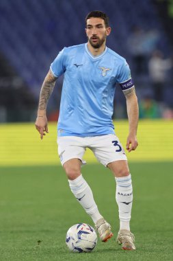 Roma, İtalya 12.04.2024: İtalyan Serisi A TIM 2023-2024 futbol müsabakası sırasında Lazio 'dan Danilo Cataldi Roma' daki Olimpiyat Stadyumu 'nda SS LAZIO vs SALERNITANA CALCIO.