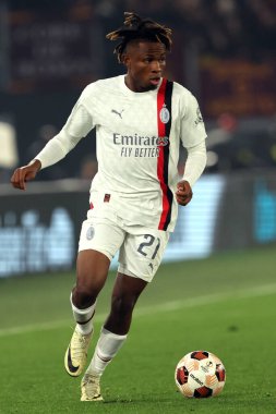 Roma, İtalya 18.04.2024: Milan 'dan Samuel Chukwueze UEFA Avrupa Ligi 2023-2024 çeyrek final maçında, AS Roman ve AC Milan arasındaki Roma Olimpiyat Stadyumu karşılaşmasında.