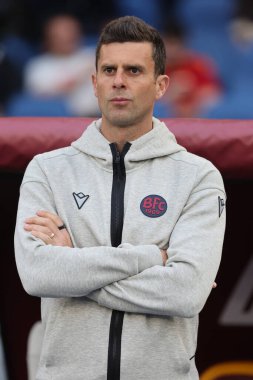 Roma, İtalya 22.04.2024: İtalyan Serisi A TIM 2023-2024 futbol karşılaşması sırasında Thiago Motta, BOLOGNA FC 1909 'a karşı Roma Olimpiyat Stadyumu' nda.