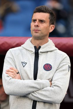 Roma, İtalya 22.04.2024: İtalyan Serisi A TIM 2023-2024 futbol karşılaşması sırasında Thiago Motta, BOLOGNA FC 1909 'a karşı Roma Olimpiyat Stadyumu' nda.