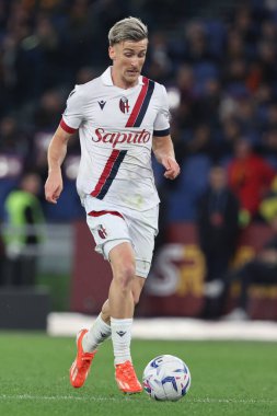 Roma, İtalya 22.04.2024: Bologna 'dan Alexis Saelemaekers 1-3' lük skorla gol attı ve İtalya Serisi A TIM 2023-2024 futbol müsabakası sırasında Roma 'daki Olimpiyat Stadyumu' nda AS ROMA BOLOGNA FC 1909 'a karşı.