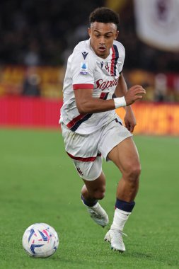 Roma, İtalya 22.04.2024: İtalyan Serisi A TIM 2023-2024 futbol karşılaşmasında Bologna 'dan Dan Ndoye AS ROMA' ya karşı BOLOGNA FC 1909 Roma Olimpiyat Stadyumu 'nda.