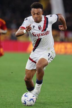 Roma, İtalya 22.04.2024: İtalyan Serisi A TIM 2023-2024 futbol karşılaşmasında Bologna 'dan Dan Ndoye AS ROMA' ya karşı BOLOGNA FC 1909 Roma Olimpiyat Stadyumu 'nda.