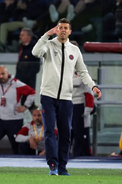Roma, İtalya 22.04.2024: İtalyan Serisi A TIM 2023-2024 futbol karşılaşması sırasında Thiago Motta, BOLOGNA FC 1909 'a karşı Roma Olimpiyat Stadyumu' nda.