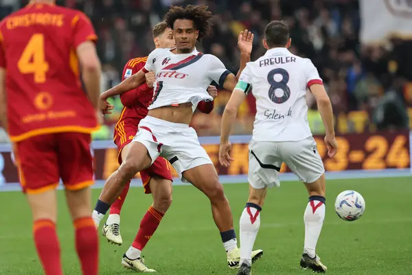 Roma, İtalya 22.04.2024: İtalyan Serisi A TIM 2023-2024 futbol karşılaşmasında Bologna 'dan Joshua Zirkzee AS ROMA' ya karşı BOLOGNA FC 1909 Roma Olimpiyat Stadyumu 'nda.