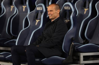 Roma, İtalya 23.04.2024: İtalya Kupası sırasında Juventus 'un Massimiliano Allegri teknik direktörü - Coppa Italia Frecciarossa 2023-2024 yarı final futbol müsabakası derbisi SS LAZIO JUVENTUS FC 1909 Roma Olimpiyat Stadyumu' nda.