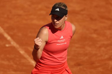 Roma, İtalya 13.05.2024: IGA SİYATEK POL VS ANGELIQUE KERBER GER GER BNL 2024 KADINLAR WTA 1000 CENTER COURT 'ta düzenlenen Roma Açık tenis turnuvası sırasında