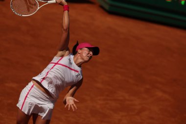 Roma, İtalya 13.05.2024: IGA SİYATEK POL VS ANGELIQUE KERBER GER GER BNL 2024 KADINLAR WTA 1000 CENTER COURT 'ta düzenlenen Roma Açık tenis turnuvası sırasında