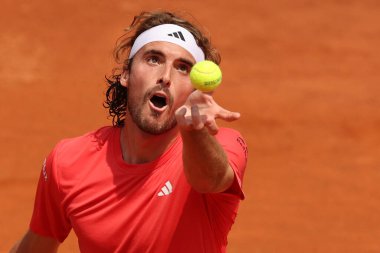 Roma, İtalya 13.05.2024: TSITSIPAS GREEK vs NORRIE GBR Internazionali BNL 2024 MENS ATP 1000 Açık tenis turnuvası sırasında CENTER COURT