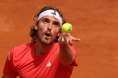 Roma, İtalya 13.05.2024: TSITSIPAS GREEK vs NORRIE GBR Internazionali BNL 2024 MENS ATP 1000 Açık tenis turnuvası sırasında CENTER COURT