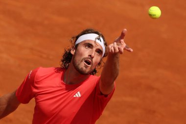 Roma, İtalya 13.05.2024: TSITSIPAS GREEK vs NORRIE GBR Internazionali BNL 2024 MENS ATP 1000 Açık tenis turnuvası sırasında CENTER COURT