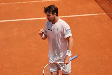 Roma, İtalya 13.05.2024: TSITSIPAS GREEK vs NORRIE GBR Internazionali BNL 2024 MENS ATP 1000 Açık tenis turnuvası sırasında CENTER COURT