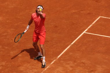 Roma, İtalya 13.05.2024: TSITSIPAS GREEK vs NORRIE GBR Internazionali BNL 2024 MENS ATP 1000 Açık tenis turnuvası sırasında CENTER COURT