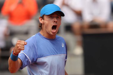 Roma, İtalya 13.05.2024: F.AUGER-ALIASSIME (can) VS A.DE.MINAUR (aus) Internazionali BNL 2024 Erkekler Atp 1000 Açık tenis turnuvası sırasında Roma 'da .
