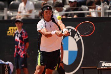 Roma, İtalya 14.05.2024: ZHIZHEN ZHANG (CHN) VS THIAGO MONTEIRO (BRA) Internazionali BNL 2024 Erkekler Atp 1000 Roma Açık Tenis Turnuvası 'nda .