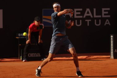 Roma, İtalya 14.05.2024: A.ZVEREV (GER) VS N.BURGES (POR) Internazionali BNL 2024 Erkekler ATP 1000 Açık tenis turnuvası sırasında Roma 'da CENTRE COURT.