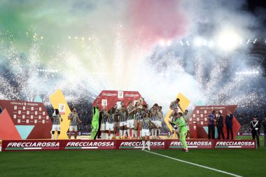 Roma, İtalya 15.05.2024: Juventus İtalya Kupası 'nı kazandı ve İtalya Kupası 2023-2024, İtalya Kupası, Atalanta Bergamasca FC Juventus' a karşı Roma Olimpiyat Stadyumu 'nda oynanan maç sonrasında ödül töreninde kutlandı..