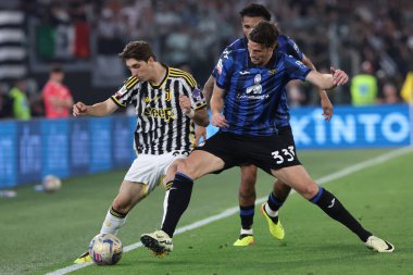 Roma, İtalya 15.05.2024: Juventus 'lu Fabio Miretti Atalanta' lı Hateboer ITALY CUP 2023-2024, Coppa Italia Frecciarossa, futbol maçı Atalanta Bergamasca ile Roma Olimpiyat Stadyumu 'ndaki FC Juventus karşılaşmasında görev aldı..