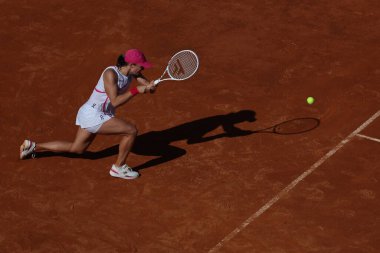 Roma, İtalya 16.05.2024: Iga Swiatek (POL) vs Coco Gauff (ABD) Internazionali BNL 2024 Women 's WTA 1000 turnuvası sırasında Roma' da Grand Stand Arena 'da düzenlenen turnuvada .