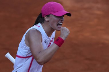 Roma, İtalya 16.05.2024: Iga Swiatek (POL) vs Coco Gauff (ABD) Internazionali BNL 2024 Women 's WTA 1000 turnuvası sırasında Roma' da Grand Stand Arena 'da düzenlenen turnuvada .