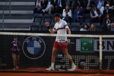 Roma, İtalya 16.05.2024: S. TSITSIPAS GREEK VS N.JARRY CHILE Internazionali BNL 2024 Mens ATP 1000 açık tenis turnuvası sırasında Roma 'da Grand Stand Arena' da .