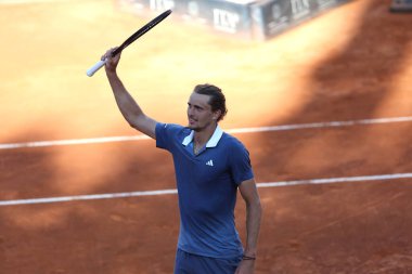 Roma, İtalya 17.05.2024: ALEJANDRO TABILO CHILE Vs ALEXANDER ZVEREV GERMANY Internazionali BNL 2024 erkekler ATP 1000 Open tenis turnuvası Roma Merkez Mahkemesi 'nde.