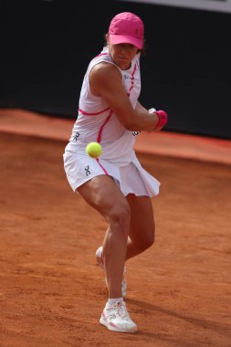 Roma, İtalya 18.05.2024: Aryna Sabalenko, Internazionali BNL 2024 Finali kadınları WTA 1000 Açık tenis turnuvasında Polonyalı Iga Swiatek 'e karşı..