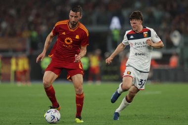 Roma, İtalya 19.05.2024: Roma 'dan Romelu Lukaku, İtalya' dan Alessandro Vogliaccoof Genoa İtalyan Serisi A TIM 2023-2024 futbol karşılaşmasında AS ROMA, Roma 'daki Olimpiyat Stadyumu' nda GENOA Cricket ve Football Club 'a karşı