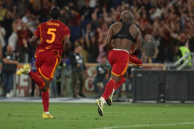 Roma, İtalya 19.05.2024: Roman Romelu Lukaku 1-0 gol attı ve İtalya Serisi A TIM 2023-2024 futbol karşılaşmasında Roma 'daki Olimpiyat Stadyumu' nda AS ROMA-GENOA Cricket ve Football Club karşılaşmasını takımla birlikte kutladı..