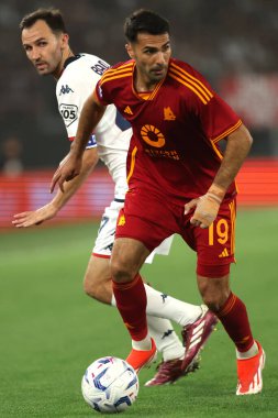 Roma, İtalya 19.05.2024: İtalyan Serisi A TIM 2023-2024 futbol karşılaşmasında Zeki Çelik, Roma 'daki Olimpiyat Stadyumu' nda AS ROMA-GENOA Cricket ve Football Club maçında.