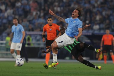 Roma, İtalya 26.05.2024: Lazio 'dan Luca Pellegrini, İtalya Serie A TIM 2023-2024 futbol karşılaşmasında Sassuolo' dan Pedro Obiang Roma 'daki Olimpiyat Stadyumu' nda SS LAZIO - SASSUOLO.