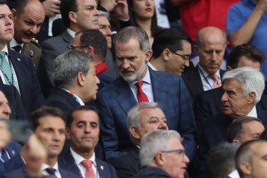 Gelsenkirchen, Almanya 20.06.2024: İspanya Kralı VI. Filippo, İspanya ile İtalya arasında Gelsenkirchen 'deki Veltins Arena Stadyumu' nda oynanan UEFA EURO 2024 grup B futbol maçında kürsüde yer aldı..