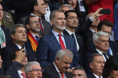 Gelsenkirchen, Almanya 20.06.2024: İspanya Kralı VI. Filippo, İspanya ile İtalya arasında Gelsenkirchen 'deki Veltins Arena Stadyumu' nda oynanan UEFA EURO 2024 grup B futbol maçında kürsüde yer aldı..