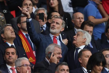 Gelsenkirchen, Almanya 20.06.2024: İspanya Kralı VI. Filippo, İspanya ile İtalya arasında Gelsenkirchen 'deki Veltins Arena Stadyumu' nda oynanan UEFA EURO 2024 grup B futbol maçında kürsüde yer aldı..