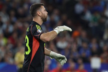 Gelsenkirchen, Almanya 20.06.2024: Gelsenkirchen 'deki Veltins Arena stadyumunda İspanya ile İtalya arasında oynanan UEFA EURO 2024 grup B grup futbol maçı sırasında İspanya' dan Unai Simon.