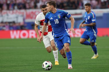 Leipzig, Almanya 24.06.2024: UEFA EURO 2024 Maç sırasında İtalyan Nicolo Barella, Hırvatistan ile İtalya arasında Leipzig Stadyumu 'nda oynanan B aşaması futbol karşılaşması..