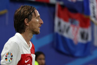Leipzig, Almanya 24.06.2024: UEFA EURO 2024 Maç sırasında Hırvat Luca Modriç, Hırvatistan ile İtalya arasında Leipzig Stadyumu 'nda oynanan B aşaması futbol karşılaşması..