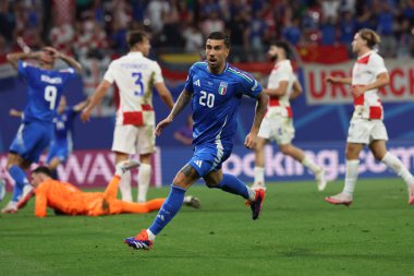Leipzig, Almanya 24.06.2024: İtalyan Mattia Zaccagni 1-1 gol attı ve UEFA EURO 2024 Matchday 3, Hırvatistan ile İtalya arasında Leipzig Stadyumu 'nda oynanan B aşaması futbol maçını kutluyor.