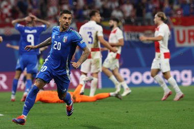 Leipzig, Almanya 24.06.2024: İtalyan Mattia Zaccagni 1-1 gol attı ve UEFA EURO 2024 Matchday 3, Hırvatistan ile İtalya arasında Leipzig Stadyumu 'nda oynanan B aşaması futbol maçını kutluyor.