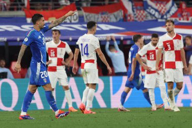 Leipzig, Almanya 24.06.2024: İtalyan Mattia Zaccagni 1-1 gol attı ve UEFA EURO 2024 Matchday 3, Hırvatistan ile İtalya arasında Leipzig Stadyumu 'nda oynanan B aşaması futbol maçını kutluyor.
