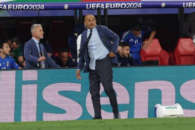 Leipzig, Almanya 24.06.2024: Luciano Spalletti teknik direktörü İtalya UEFA EURO 2024 Maçı sırasında, Hırvatistan ile İtalya arasında Leipzig Stadyumu 'nda oynanan B aşaması futbol karşılaşması..