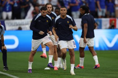 Münih, Almanya 09.07.2024: UEFA EURO 2024 yarı finali öncesinde Fransa 'nın Kylian Mbappe maçı Münih' teki Allianz Arena 'da oynanacak.